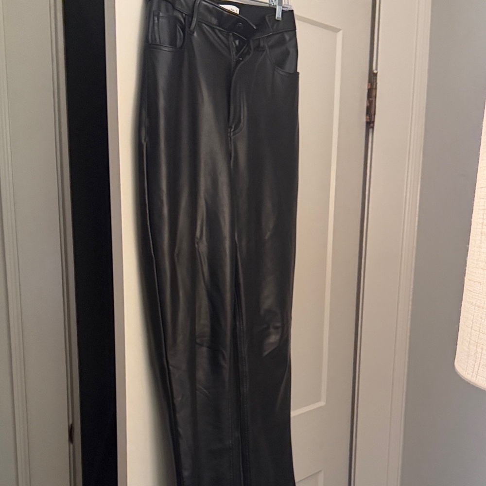 Abercrombie & Fitch Black High-Rise Pants